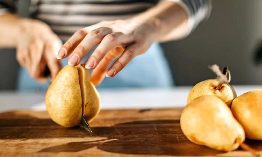 Cutting pear